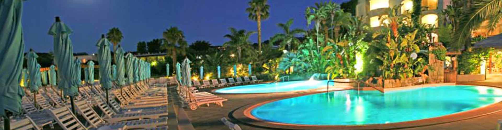 The Islans by night